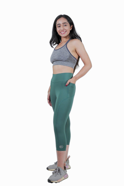 CurveFlow Activewear Capri - Sage Green