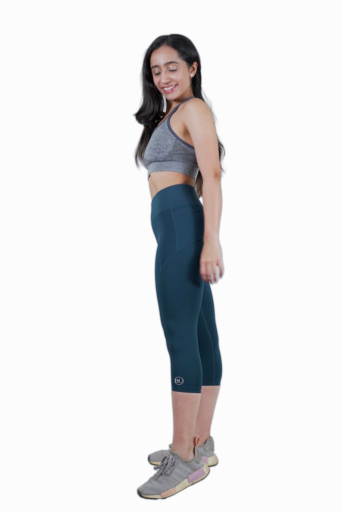 CurveFlow Activewear Capri- Navy Blue