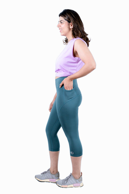 CurveFlow Activewear Capri - Sage Green