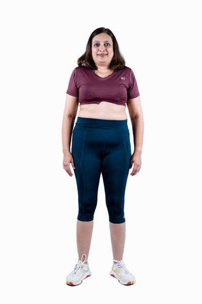 CurveFlow Activewear Capri- Navy Blue