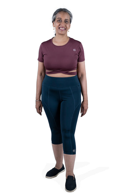 CurveFlow Activewear Capri- Navy Blue